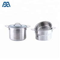 Durable stainless steel casserole with food steamer basket